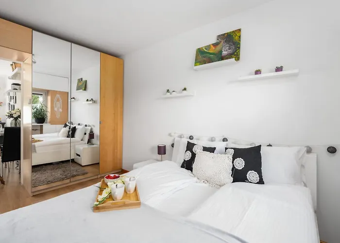 Nature & By Renters Apartment